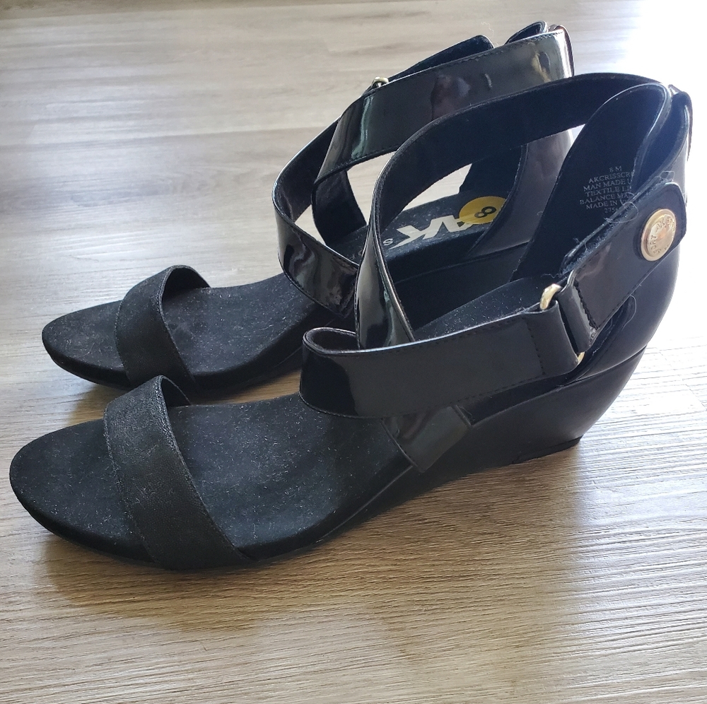 Elegant Black Women's ANNA KLEIN Sandals